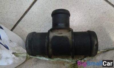 Тройник системы охлаждения от Audi A8 D3 2002-2010 - купить Первомайском