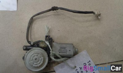 Моторчик стеклоподъемника задний левый от Toyota Prius 1997-2003