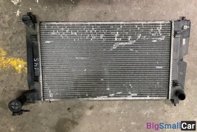 Радиатор охлаждения Toyota Avensis