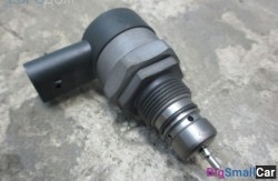 Датчик в топливной рампе (13 Подготовка и регулир. рабочей смеси) 13537801992