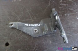 Петля капота лев. (51 Оснащение Кузов) 51437148521